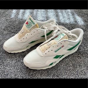 Reebok Classic Nylon Sneakers - Mens size 11